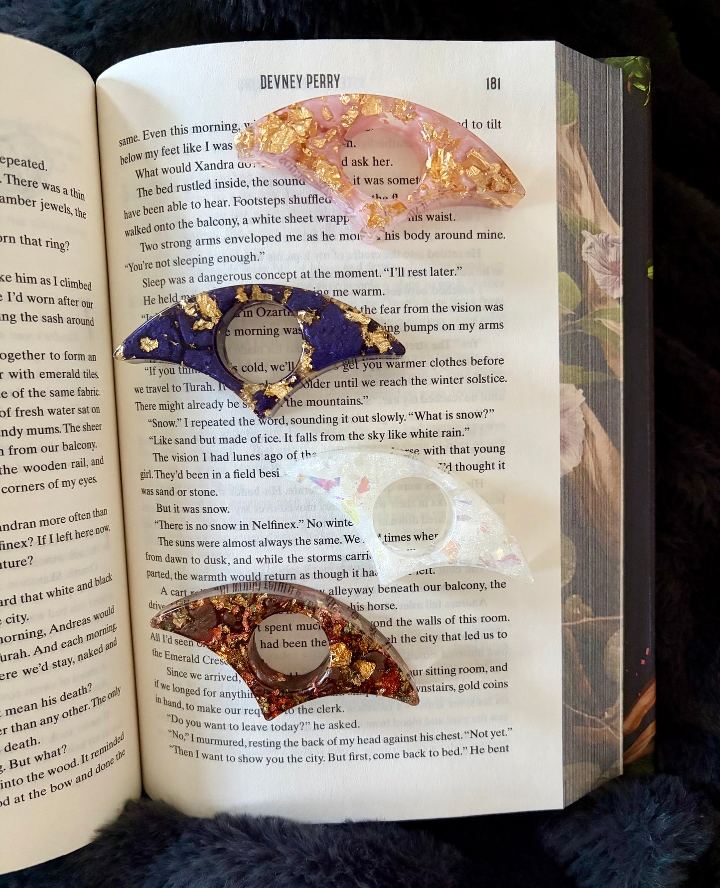 Hold it there book holder