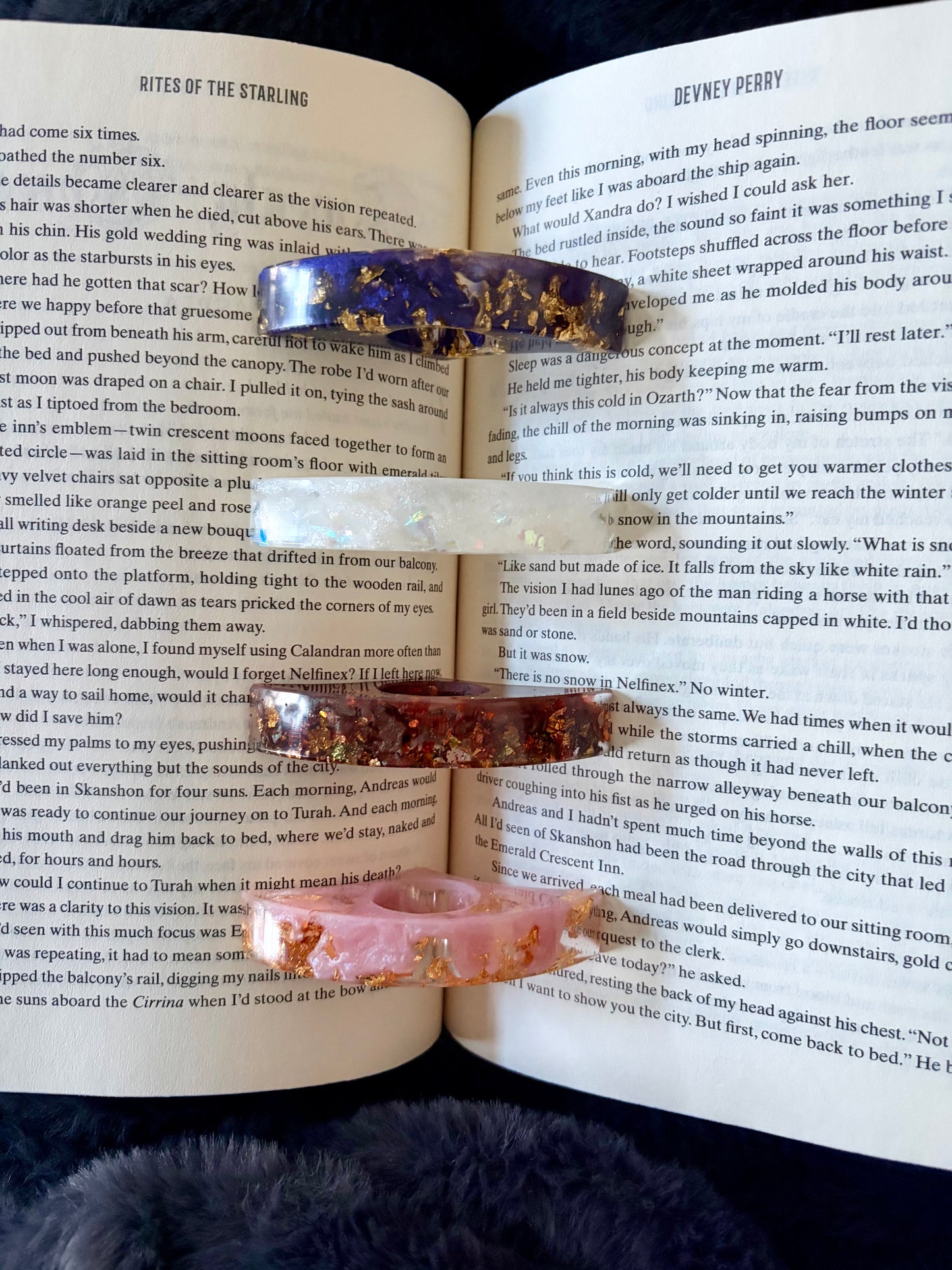 Hold it there book holder
