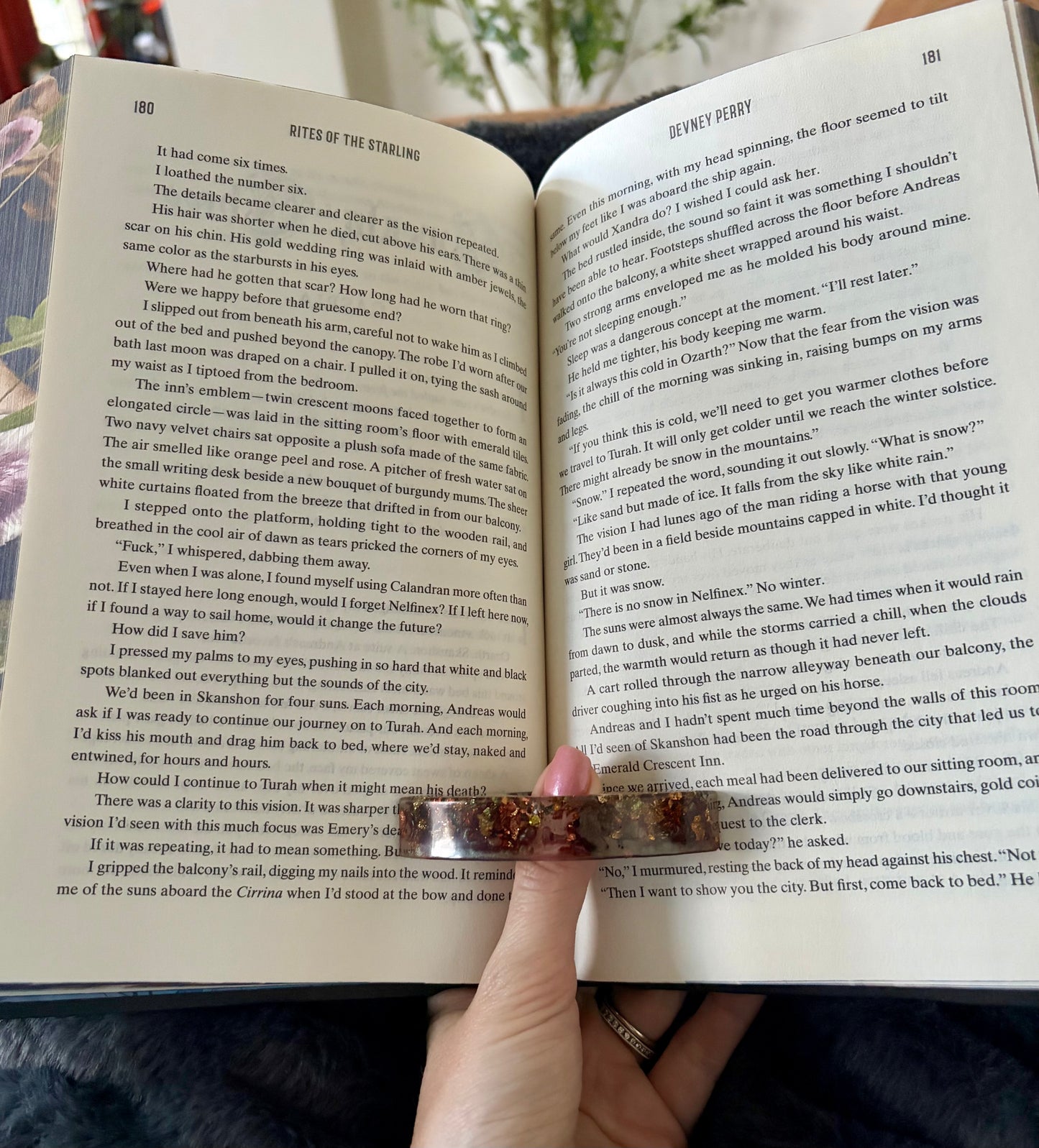 Hold it there book holder